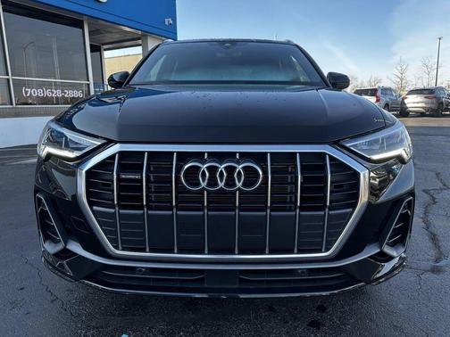 2025 Audi Q3 Premium 45 TFSI S line quattro Tiptronic