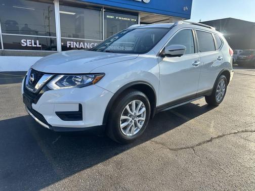 2017 Nissan Rogue SV