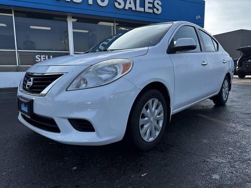 2014 Nissan Versa 1.6 SV