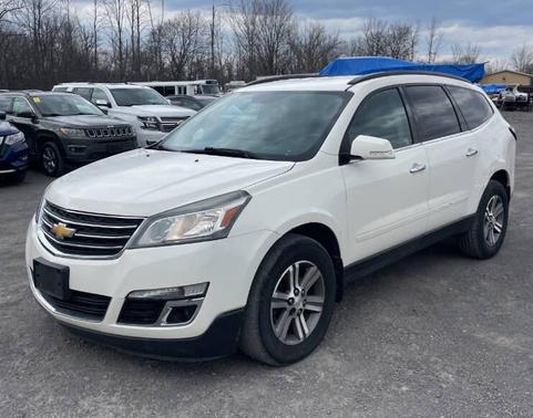 White 2015 Chevrolet Traverse 1LT
