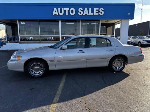 2000 Lincoln Town Car Cartier