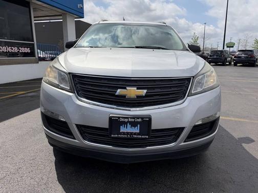 Silver Ice Metallic 2017 Chevrolet Traverse LS