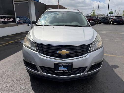 Silver Ice Metallic 2017 Chevrolet Traverse LS