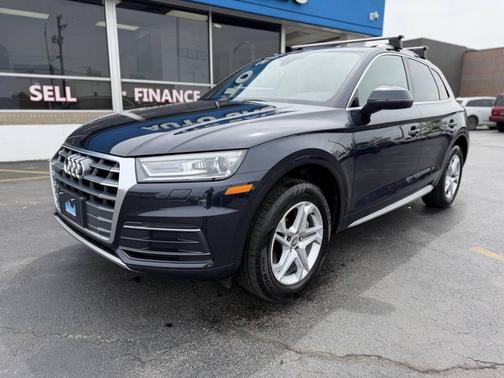 Black 2019 Audi Q5 45 Premium