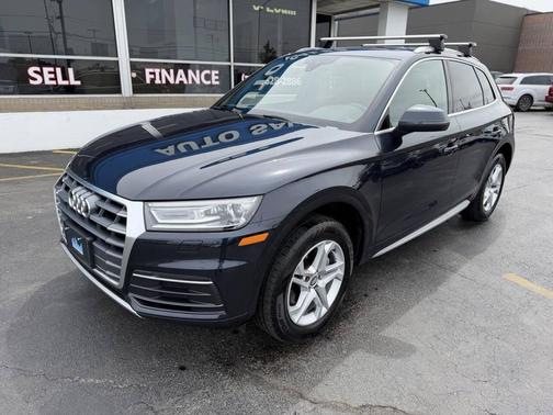 Black 2019 Audi Q5 45 Premium