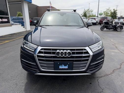 Black 2019 Audi Q5 45 Premium