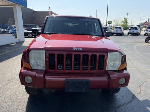 Red 2006 Jeep Commander Base