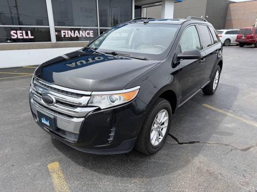 Tuxedo Black Metallic 2013 Ford Edge SE