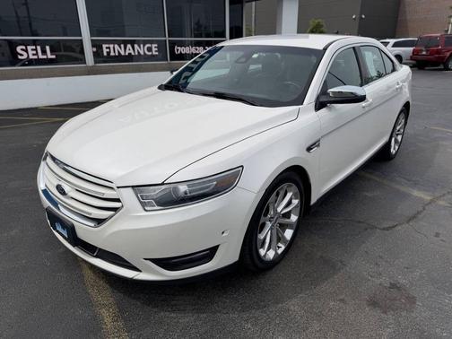 Magnetic Metallic 2018 Ford Taurus Limited