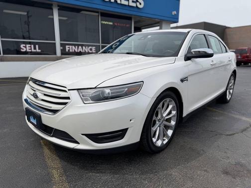 Magnetic Metallic 2018 Ford Taurus Limited