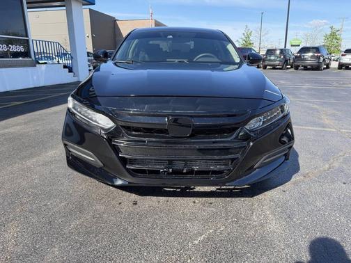 Crystal Black Pearl 2019 Honda Accord LX