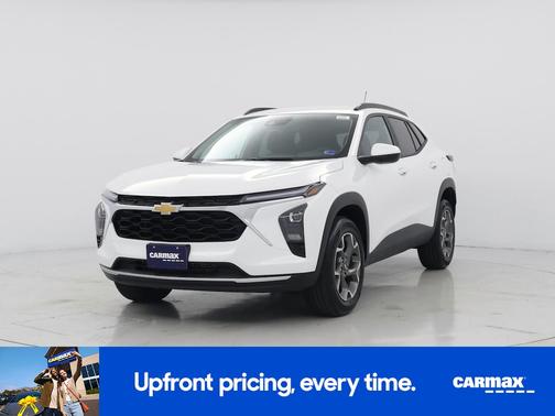 White 2025 Chevrolet Trax LT