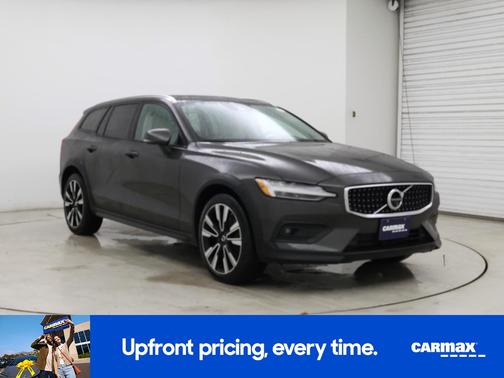 Gray 2022 Volvo V60 Cross Country T5