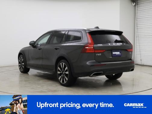 Gray 2022 Volvo V60 Cross Country T5