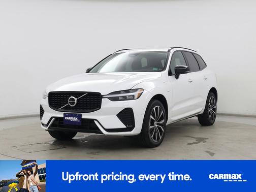 2023 Volvo XC60 Recharge Plug-In Hybrid T8 Ultimate Dark Theme