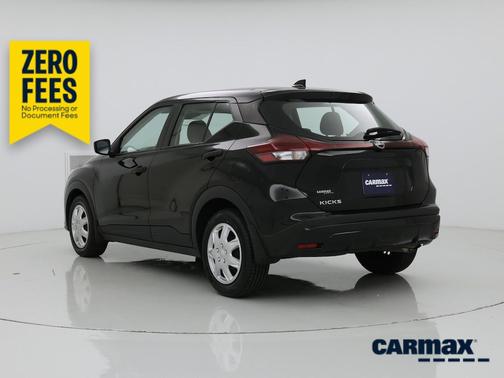 Black 2023 Nissan Kicks S