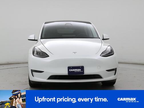 White 2023 Tesla Model Y Performance