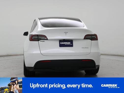 White 2023 Tesla Model Y Performance