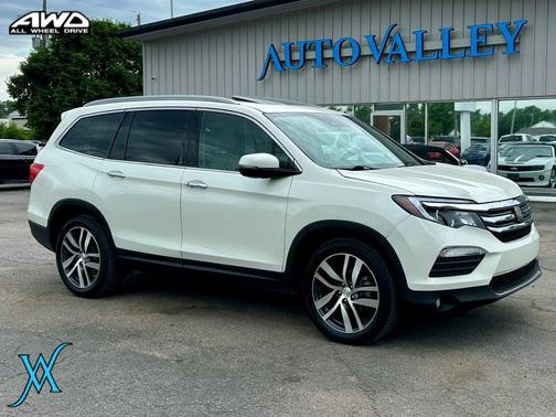 White Diamond Pearl 2018 Honda Pilot Elite