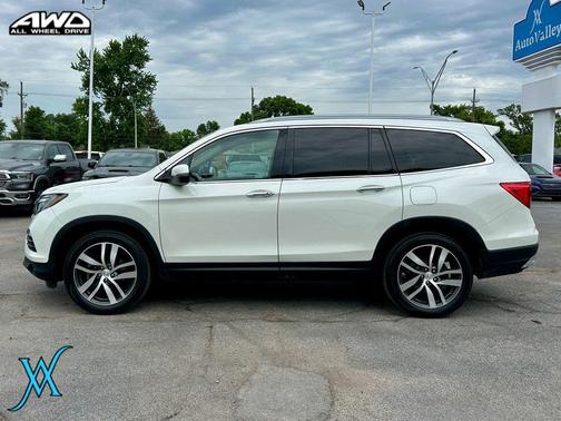 White Diamond Pearl 2018 Honda Pilot Elite