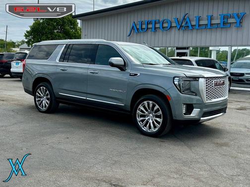 Sterling Metallic 2024 GMC Yukon XL Denali