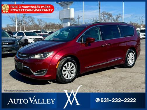2017 Chrysler Pacifica Touring-L