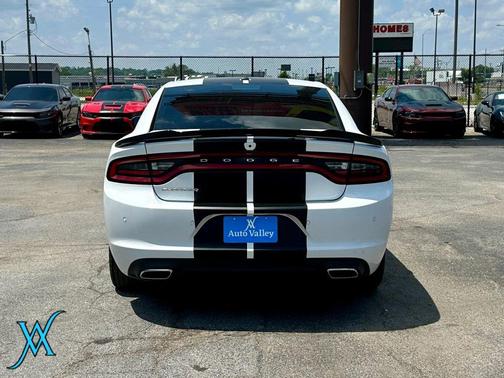 White Knuckle Clearcoat 2022 Dodge Charger SXT
