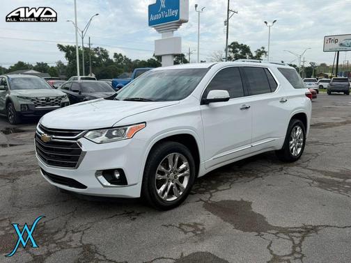 Summit White 2021 Chevrolet Traverse High Country