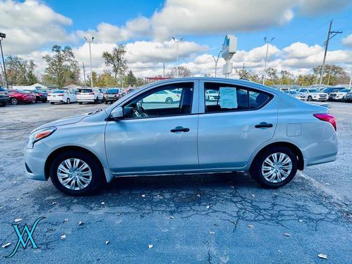 Brilliant Silver Metallic 2019 Nissan Versa 1.6 S+