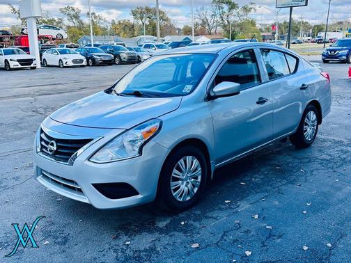 Brilliant Silver Metallic 2019 Nissan Versa 1.6 S+