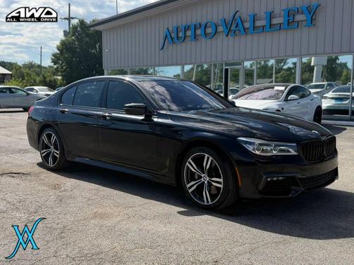 Black 2016 BMW 750 i xDrive