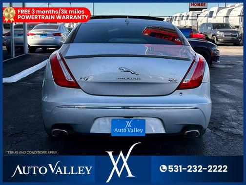 2015 Jaguar XJ Base