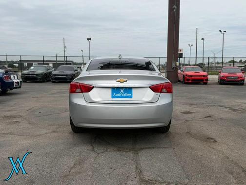 Silver Ice Metallic 2018 Chevrolet Impala 1LT