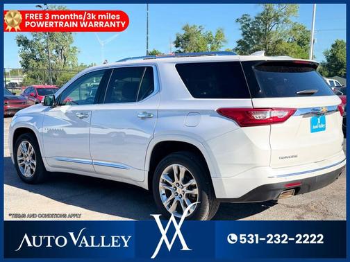 Iridescent Pearl Tricoat 2021 Chevrolet Traverse High Country
