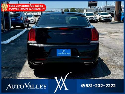 2022 Chrysler 300 S