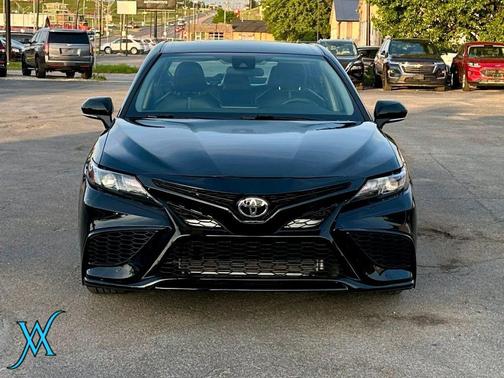 Midnight Black Metallic 2024 Toyota Camry SE