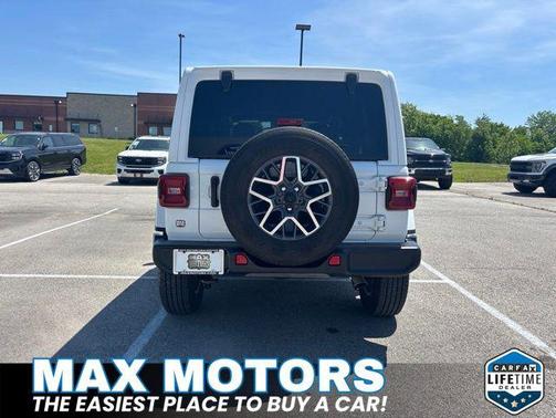 Bright White 2024 Jeep Wrangler 4-Door Sahara