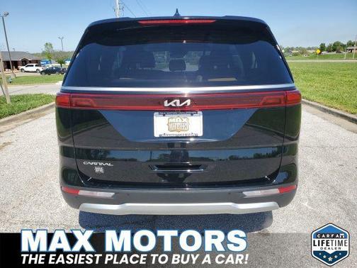 Aurora Black Pearl 2024 Kia Carnival EX