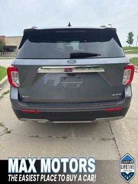 CARBONIZED GRAY METALLIC 2021 Ford Explorer XLT