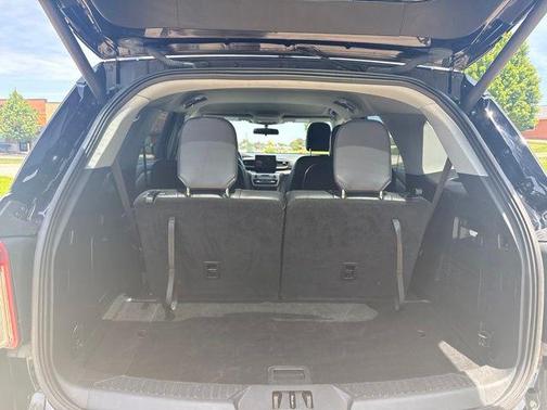 AGATE BLACK METALLIC 2023 Ford Explorer XLT