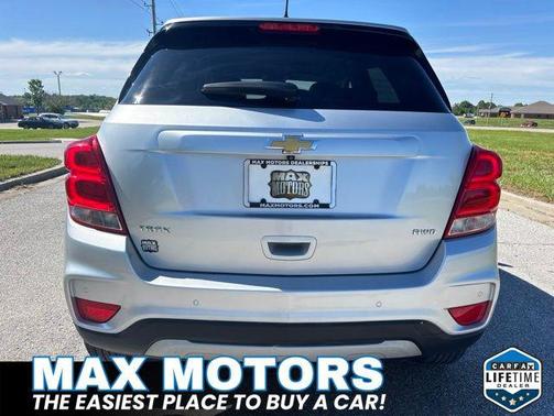 Silver Ice Metallic 2022 Chevrolet Trax LT