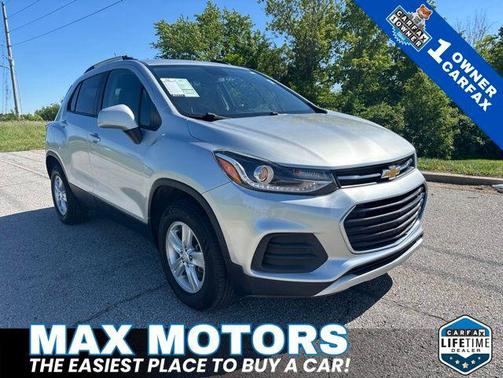Silver Ice Metallic 2022 Chevrolet Trax LT
