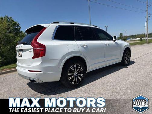 Crystal White Pearl 2019 Volvo XC90 T6 Momentum