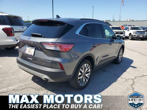 2022 Ford Escape Titanium