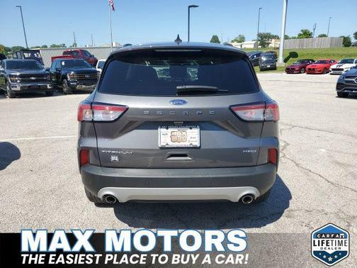2022 Ford Escape Titanium