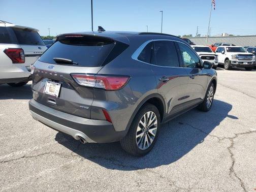 2022 Ford Escape Titanium