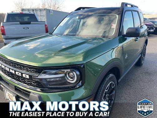 ERUPTION GREEN METALLIC 2025 Ford Bronco Sport Outer Banks