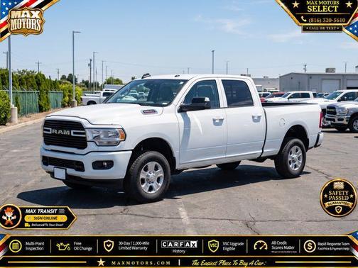 Bright White Clearcoat 2022 RAM 2500 Big Horn Crew Cab 4x4 6'4' Box