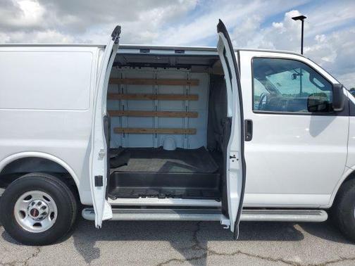 2022 GMC Savana 2500 Work Van