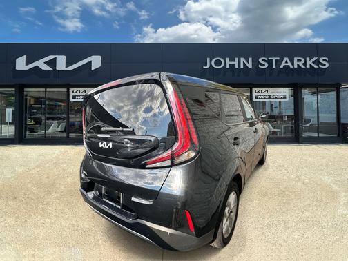 2023 Kia Soul LX IVT